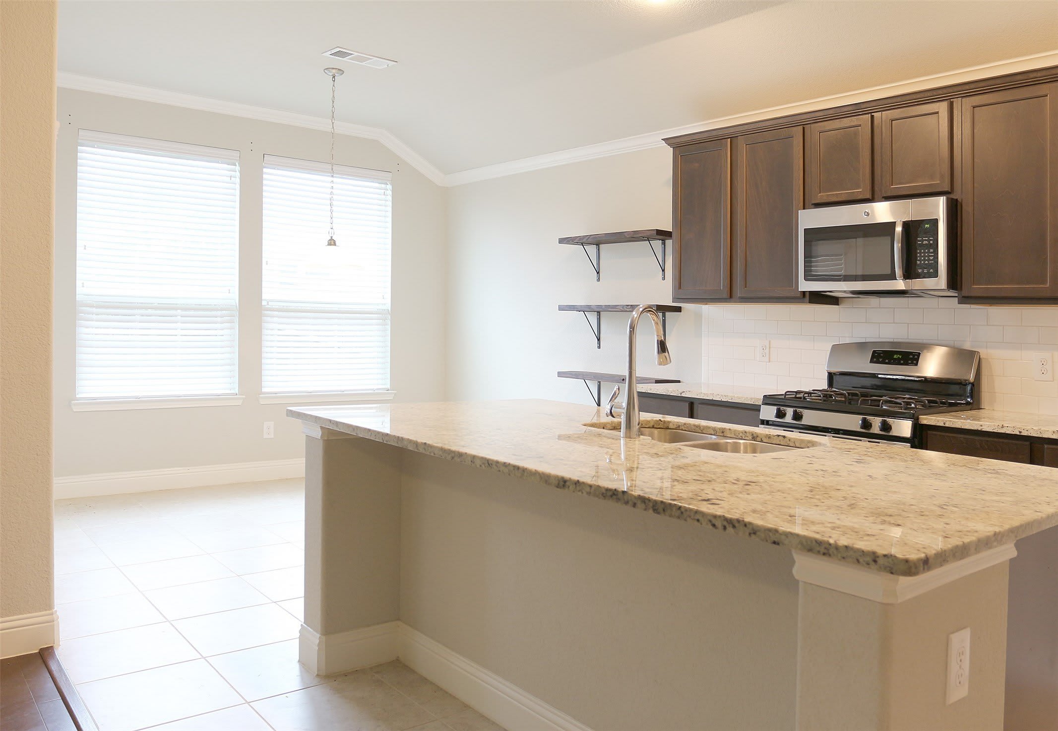 1108 Kingston Court – photo 5