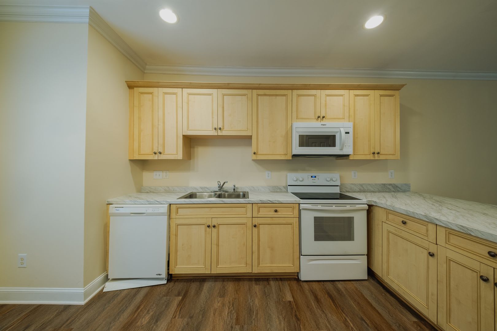 Beautifully Updated 3 Bedroom Home in a Quiet area– 8 Hydrangea Ct – photo 5