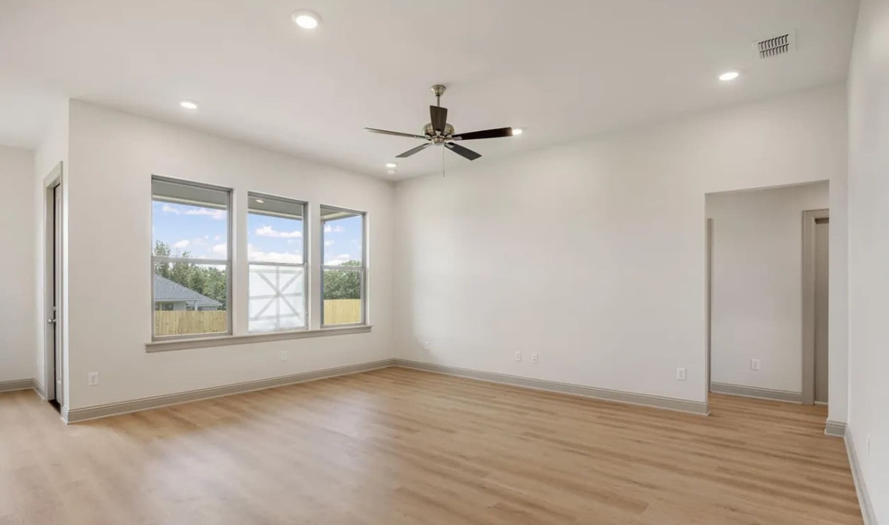 382 Mary Cir. – photo 3