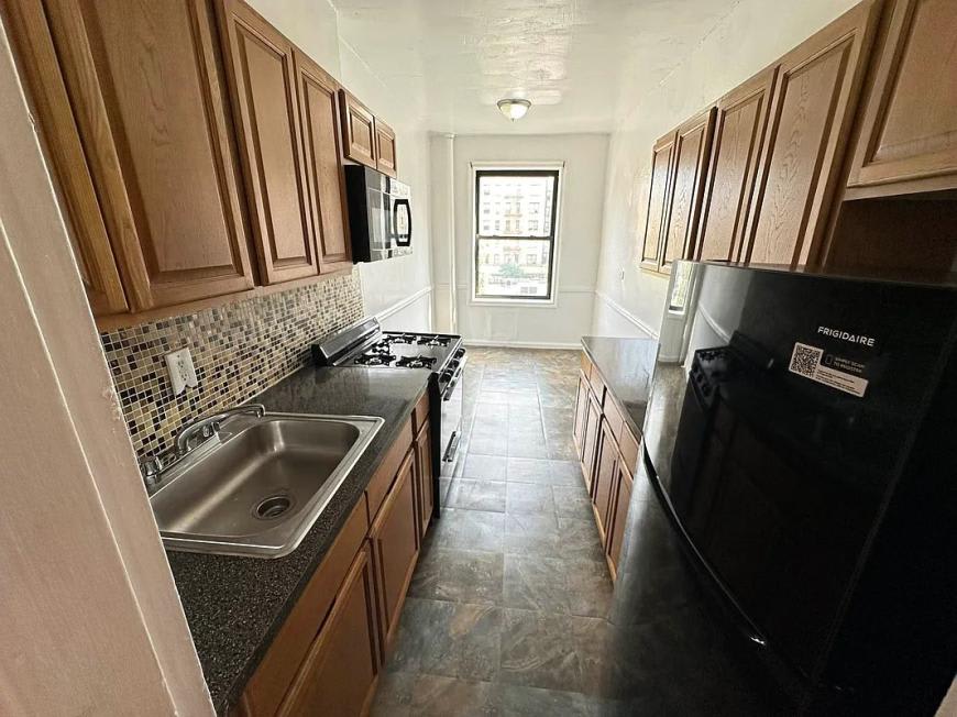 2665 Grand Concourse – photo 1