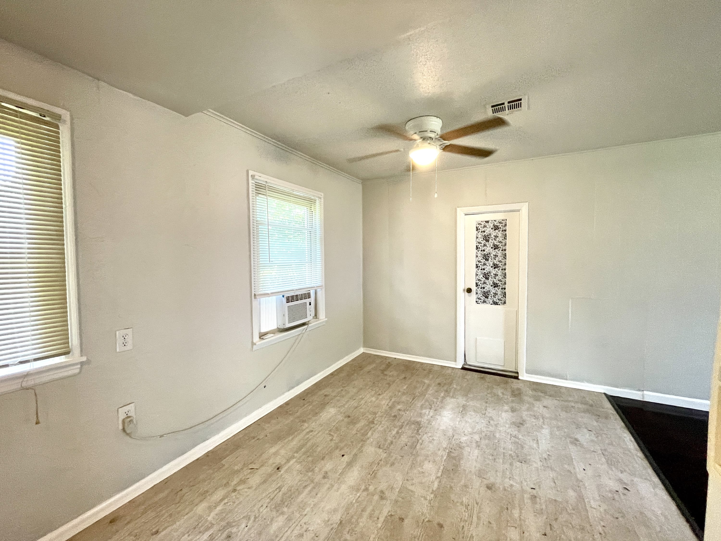 518 Oak Street Northwest – photo 4