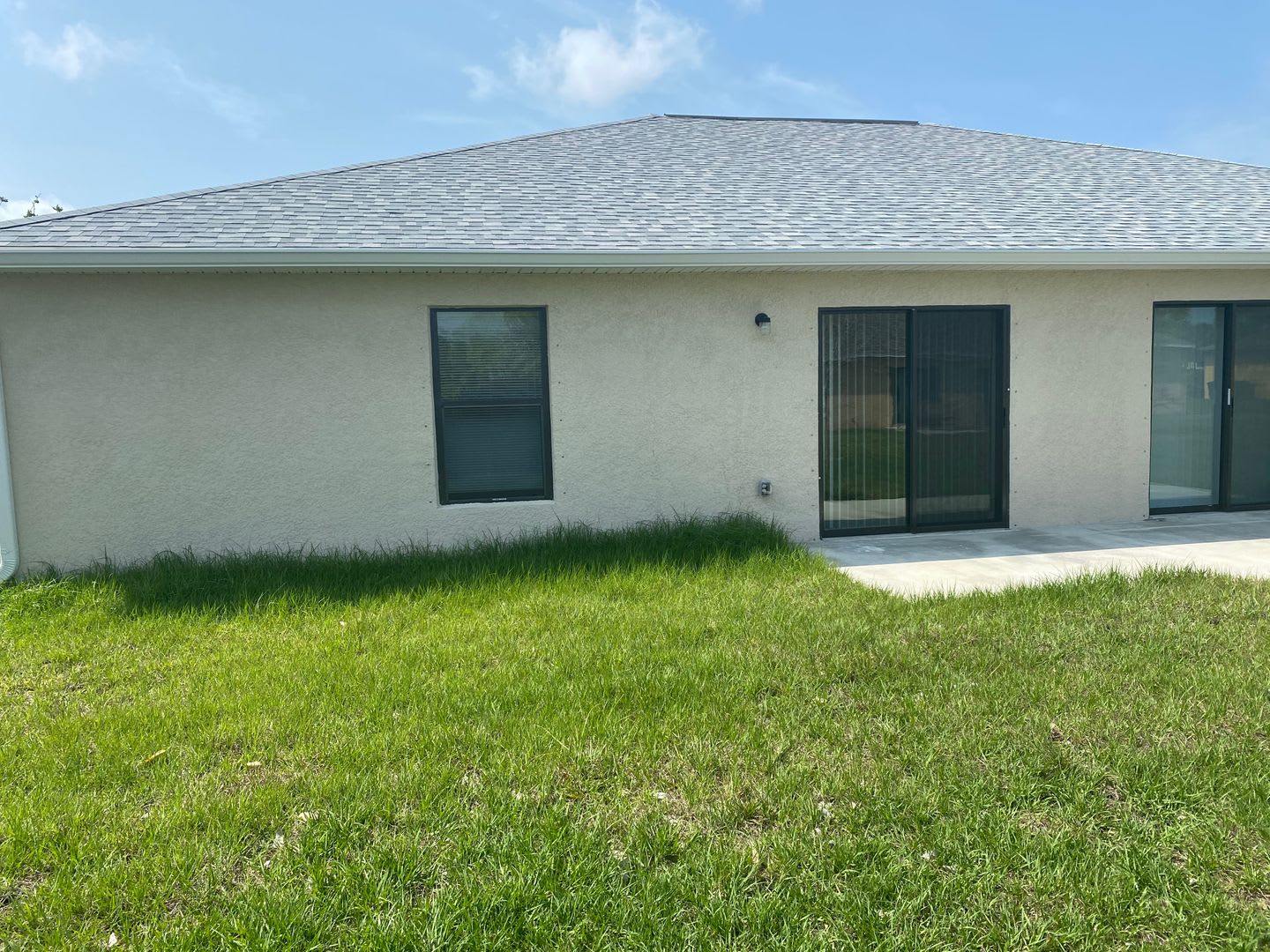 250 Move In Special 3 Bedroom 2 Bath Duplex – photo 3