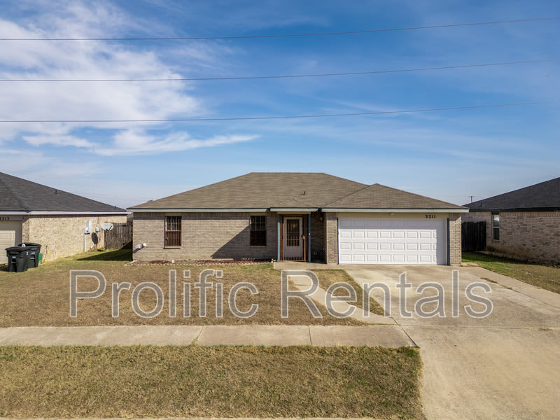 3211 Tom Lockett Drive – photo 2