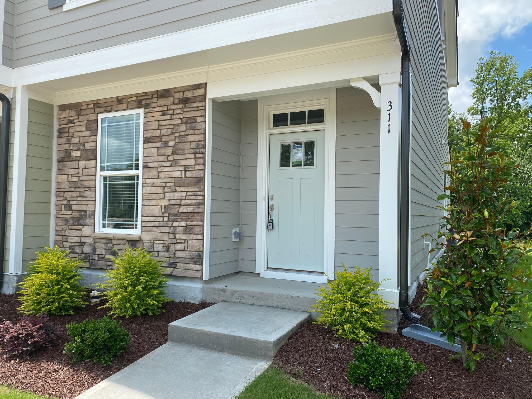 311 Old Grove Ln – photo 2