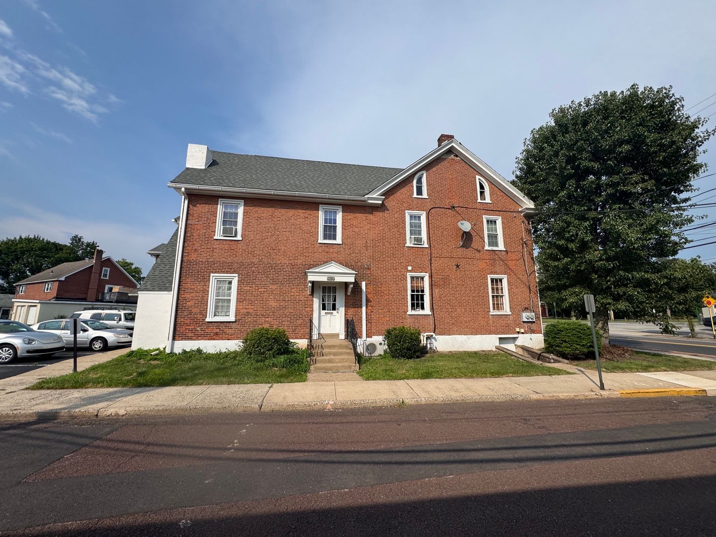 115 E Broad St – photo 2