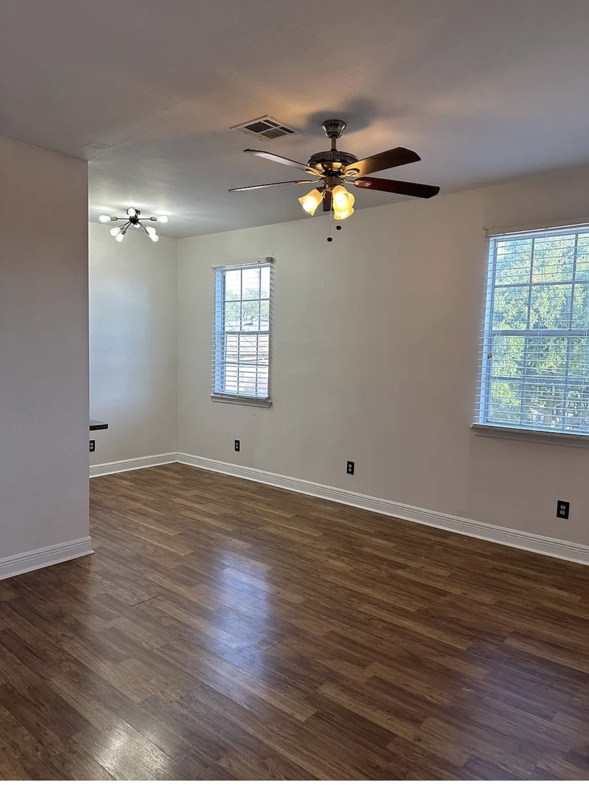 4501 South Prieur Street – photo 2