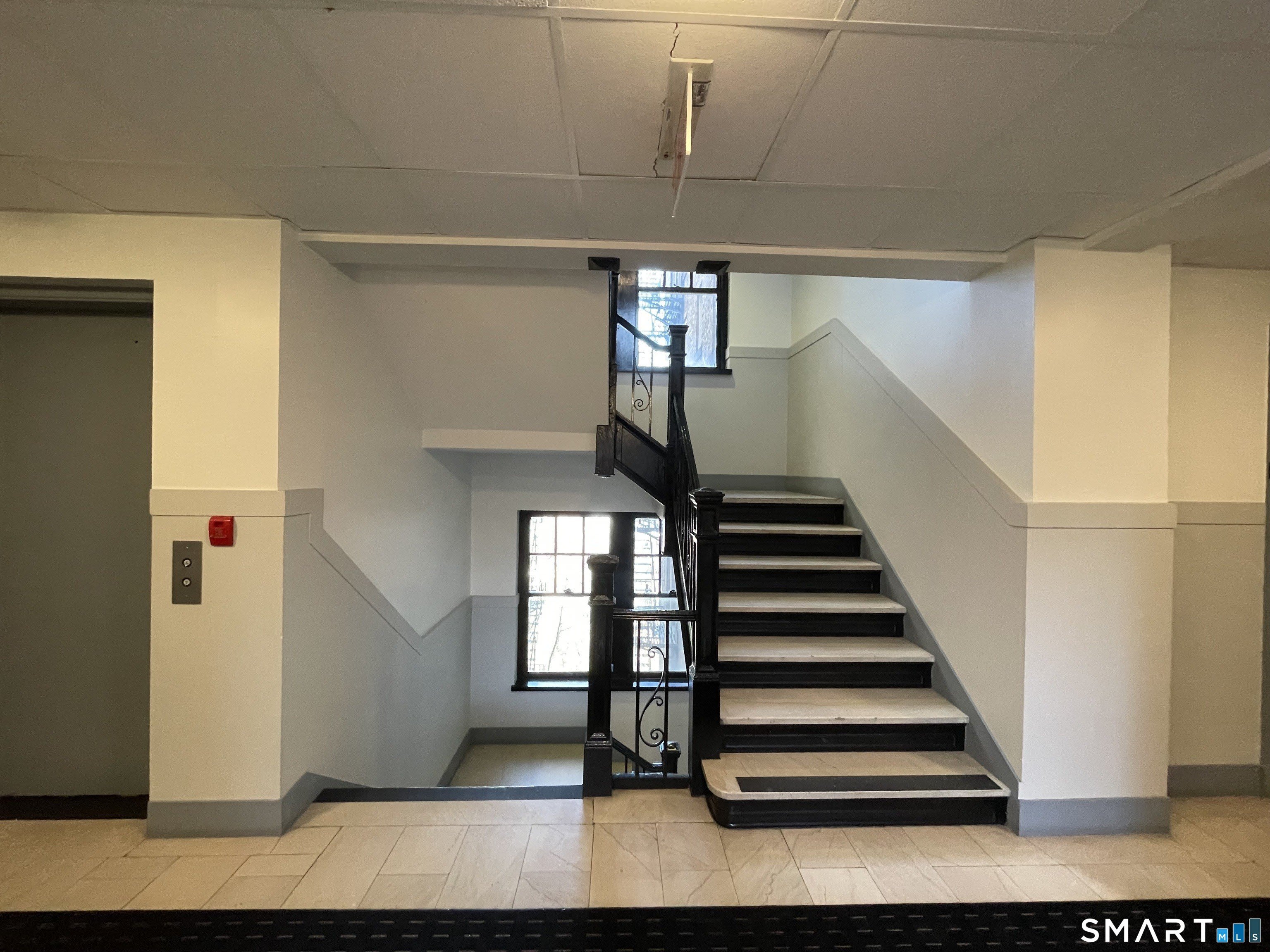 213 Golden Hill Street – photo 3