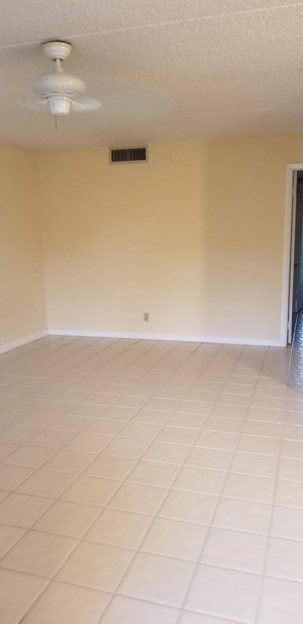 2000 Springdale Boulevard – photo 5