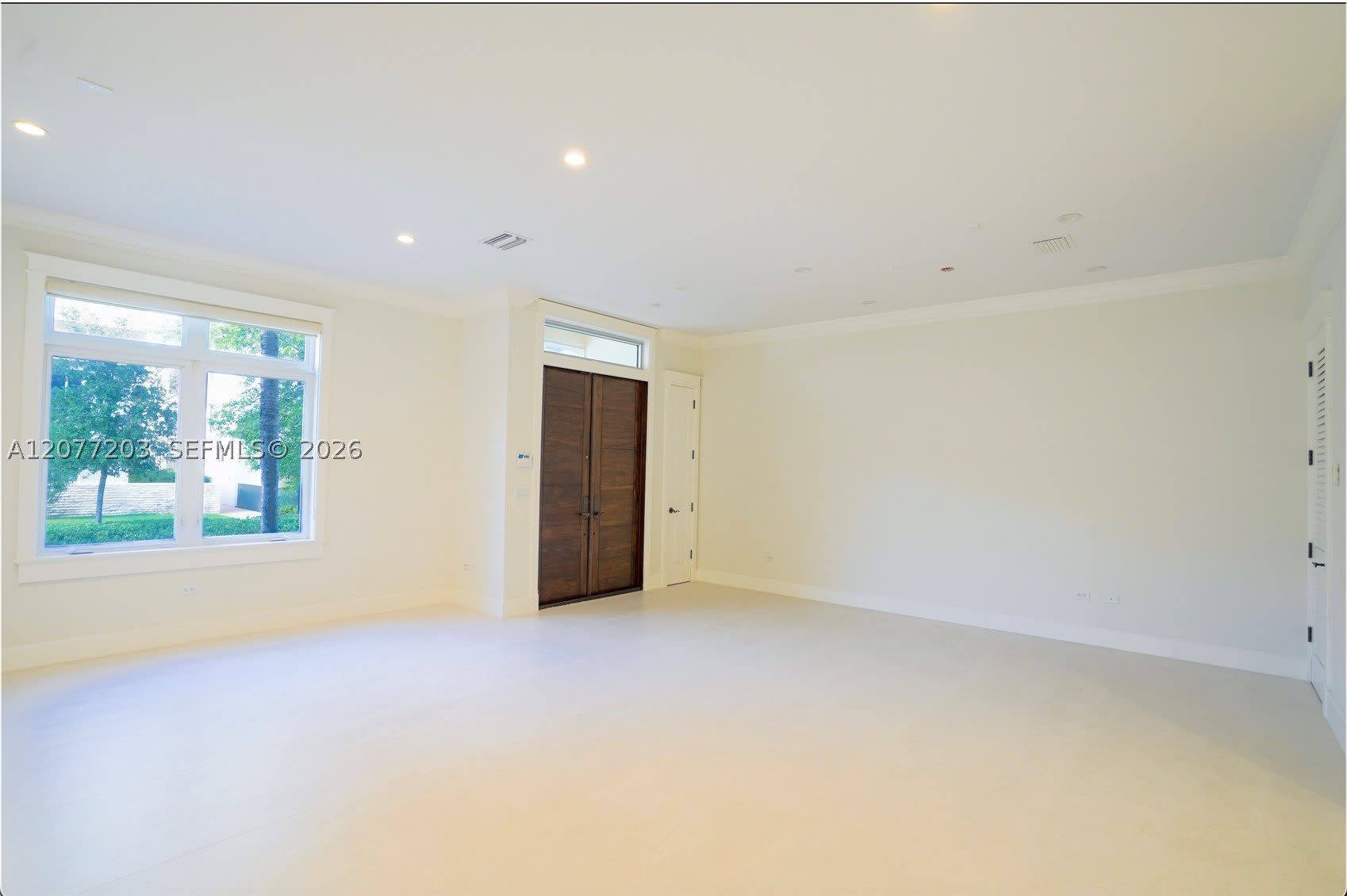 530 Valencia Ave – photo 4