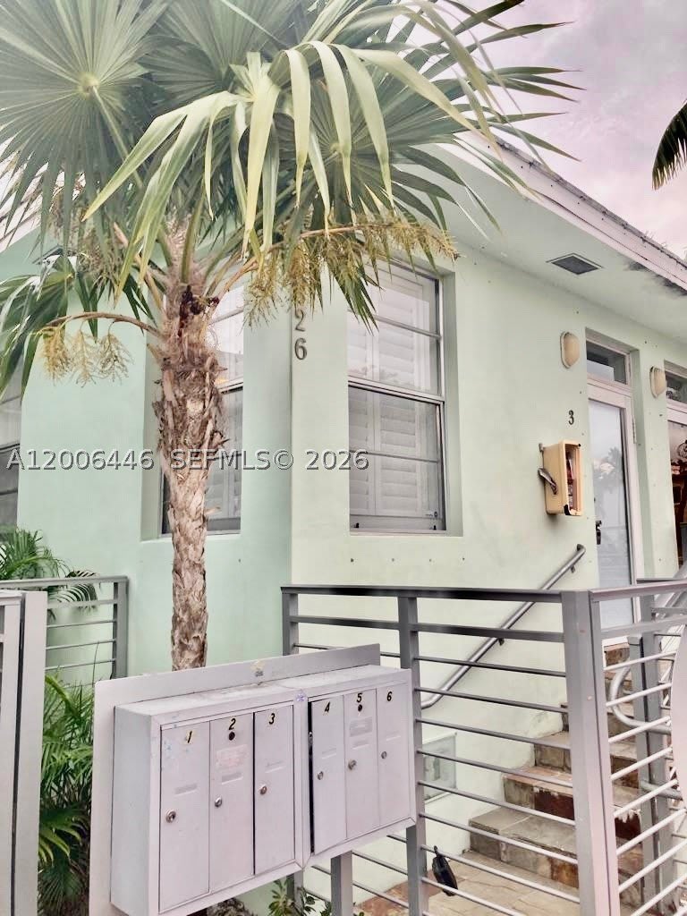 826 7th St – photo 2