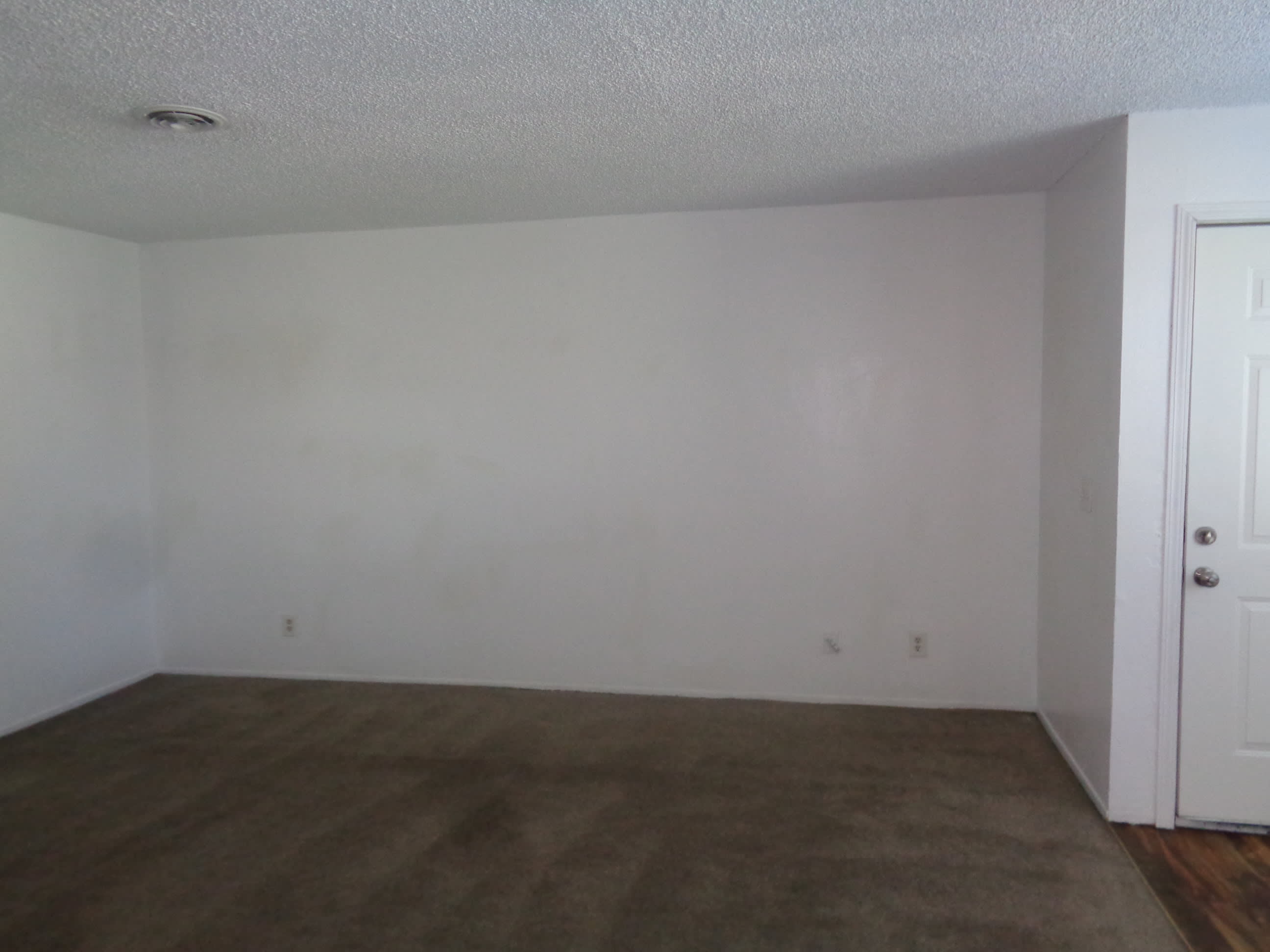 1332 Hobart Drive 4 – photo 3