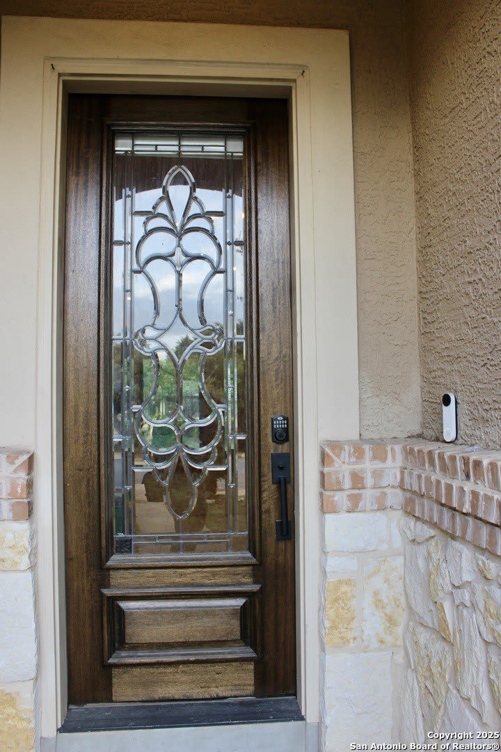 215 evans oak – photo 3