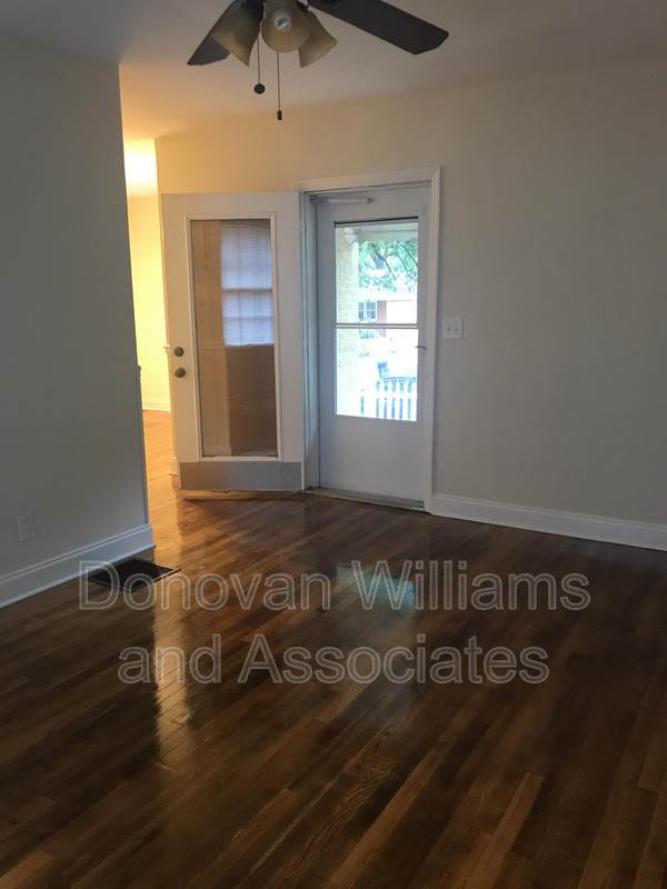 2200 Thurmond St – photo 1