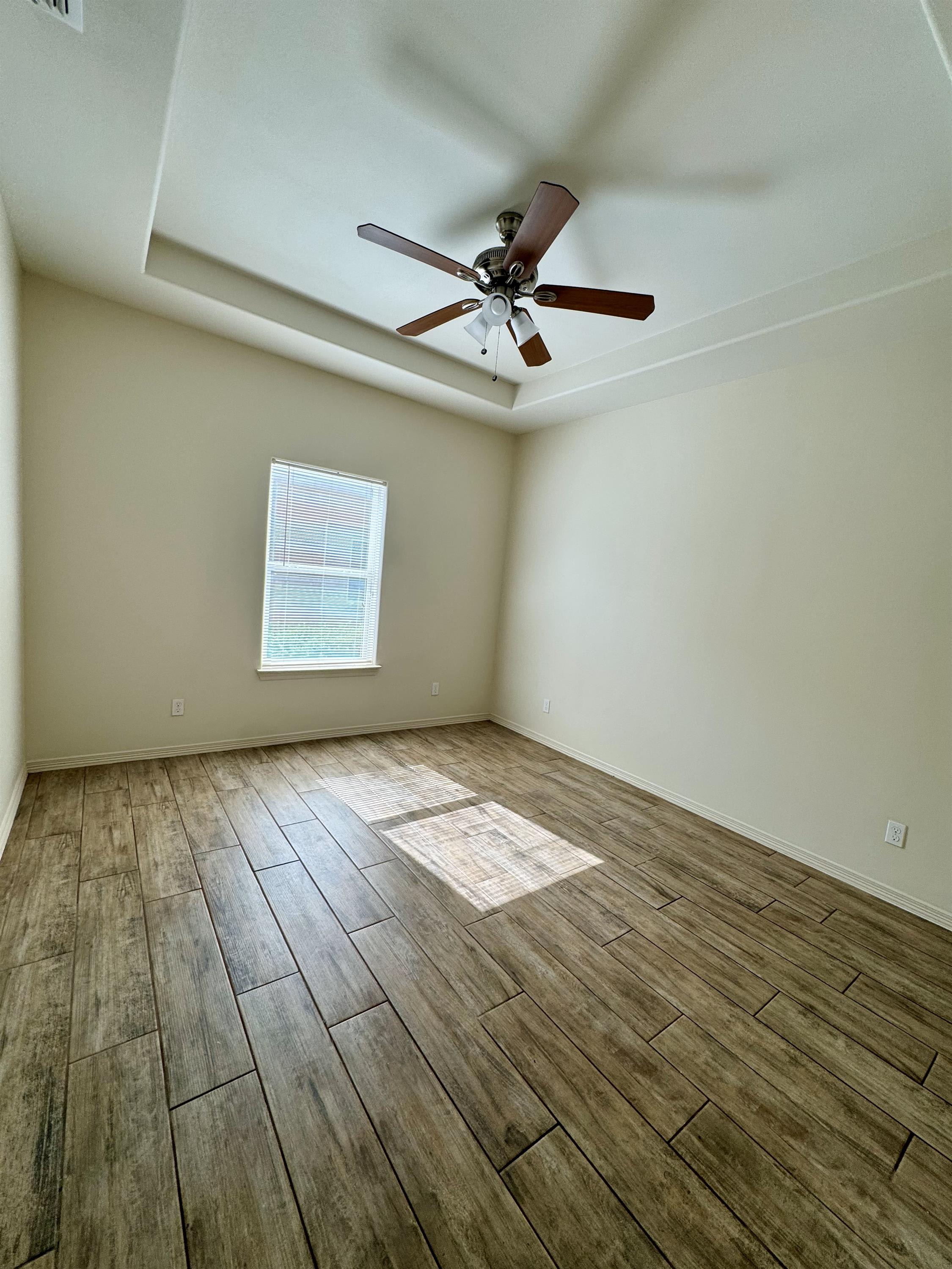 3913 Hawthorne Avenue – photo 4