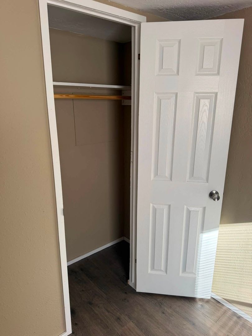 Newly Remodeled 2BD/2BA Trailer home $1450 a month, available 8/26 for year-long lease – photo 2