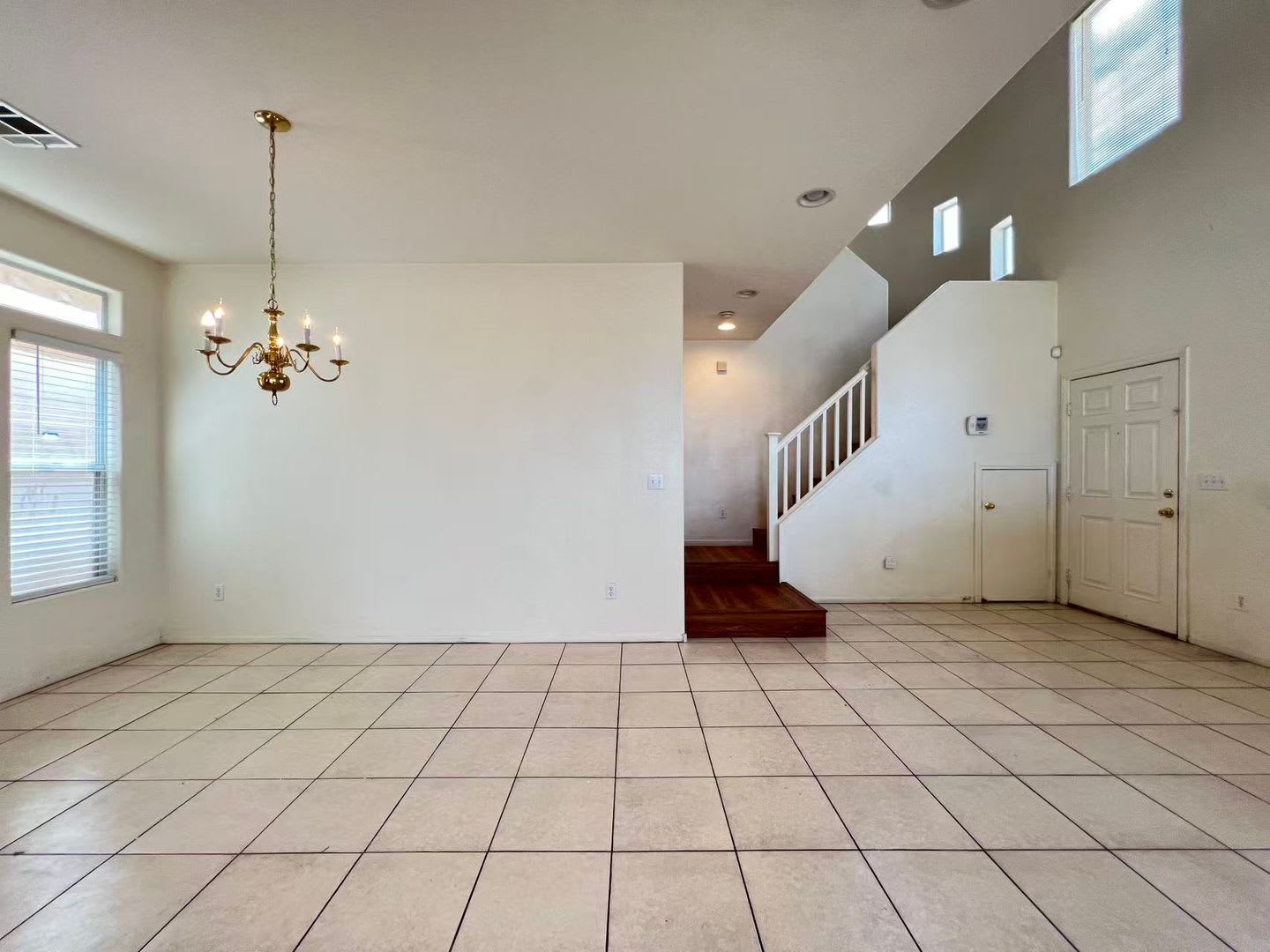 Bright and spacious home – photo 3