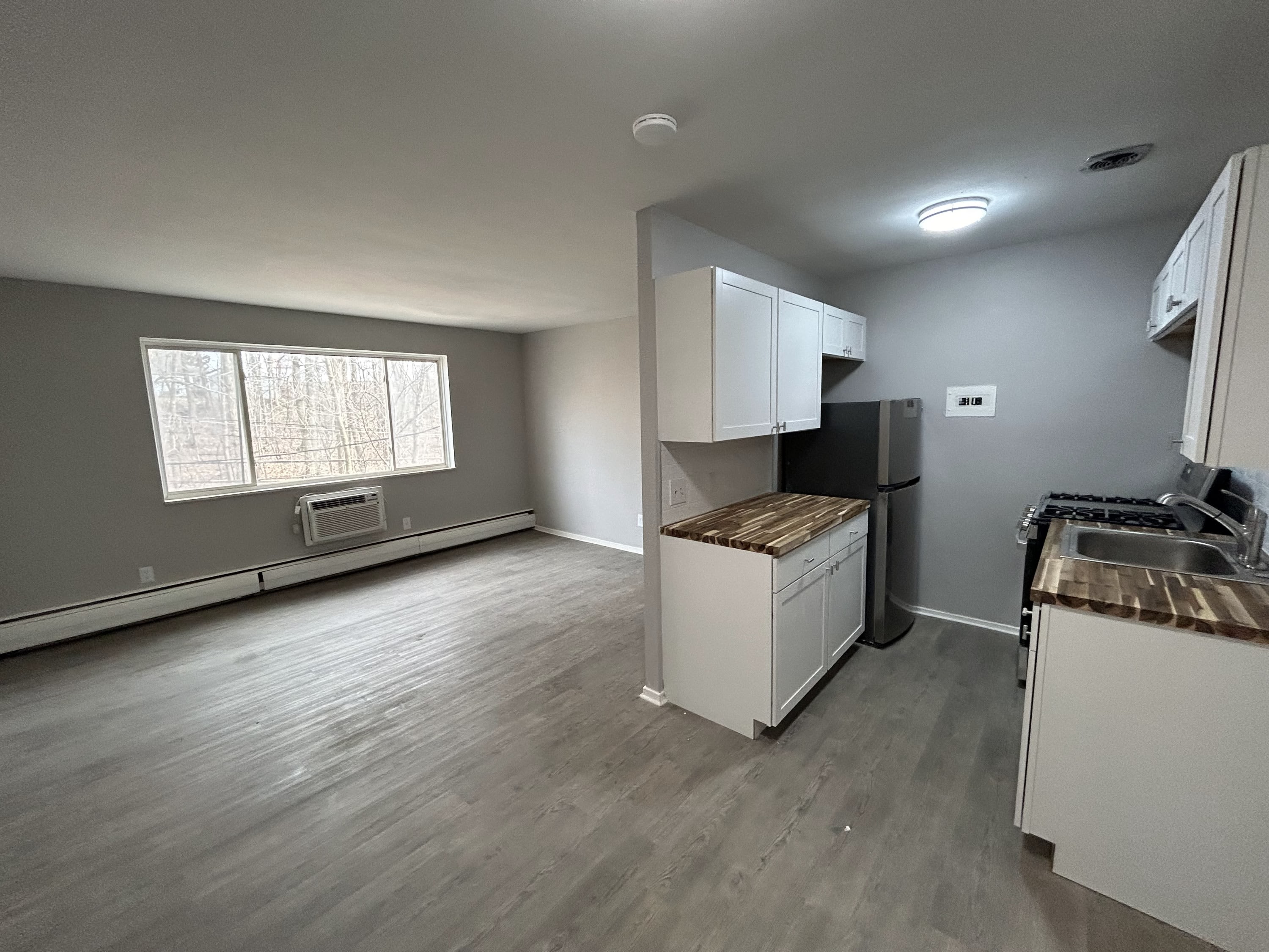 5267 E. 126ths Street, 67-102 – photo 1