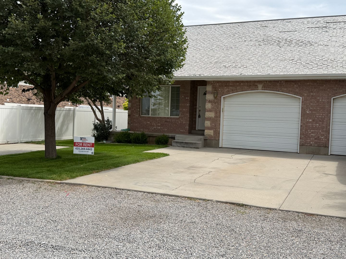 Welcome to this Two-Bedroom Duplex in Santaquin, UT – photo 2