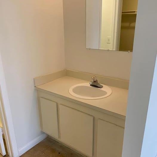 2714 N Nob Hill Road – photo 4