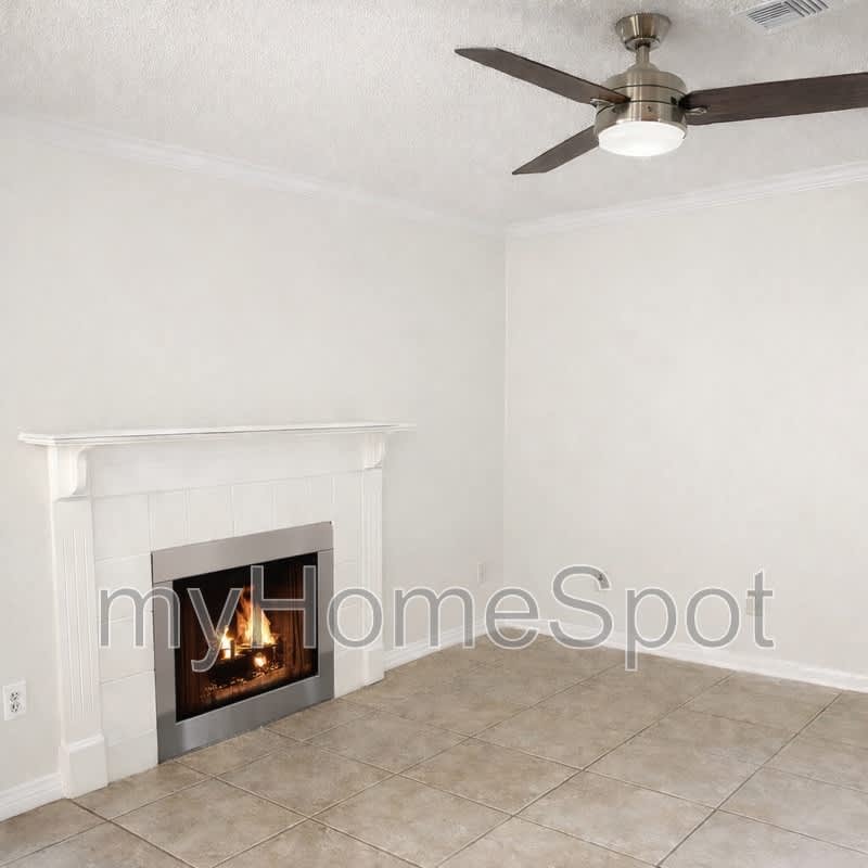 7225 W Fairfield Dr – photo 2