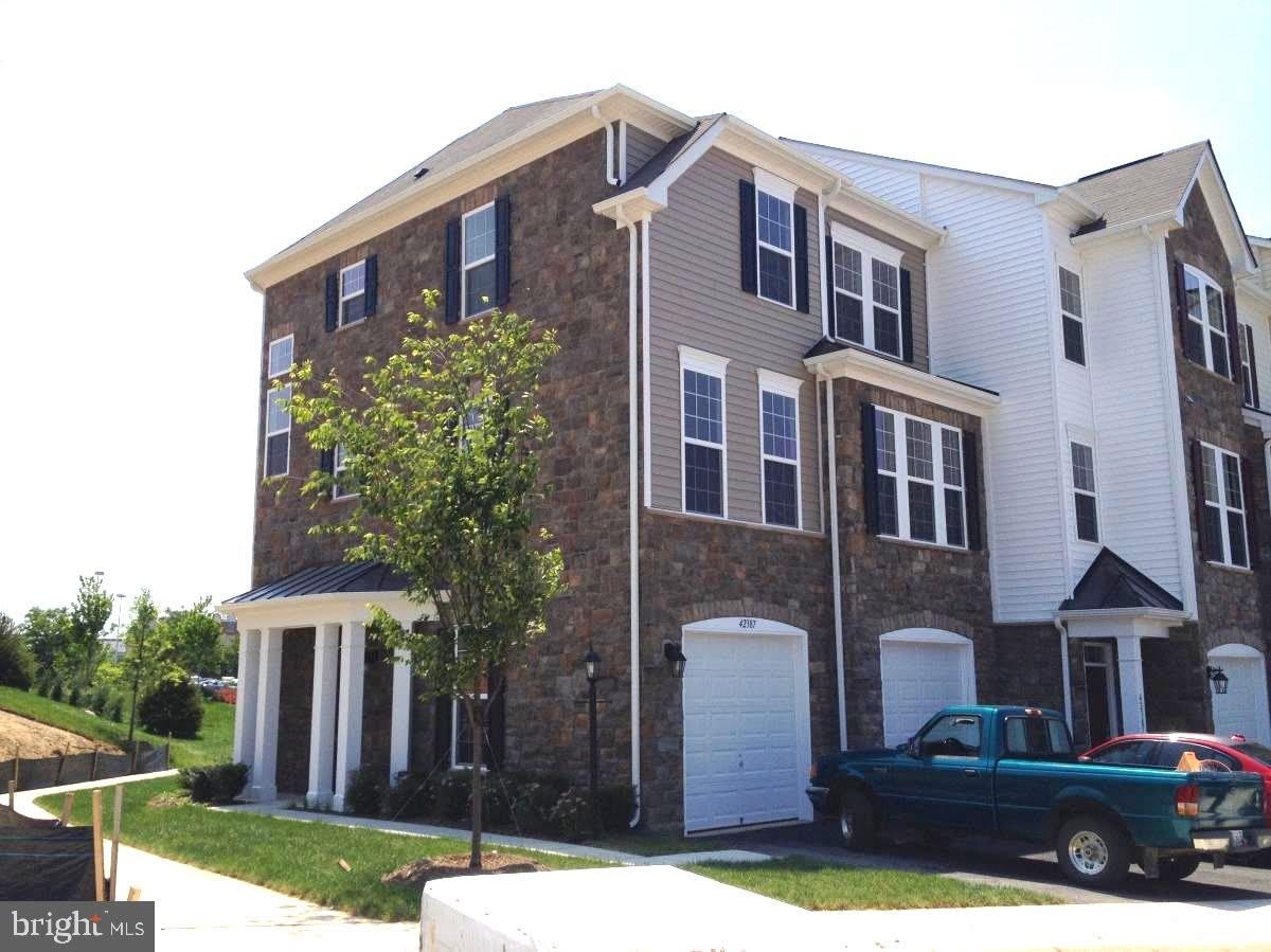 42387 TRELLIS Square – photo 1