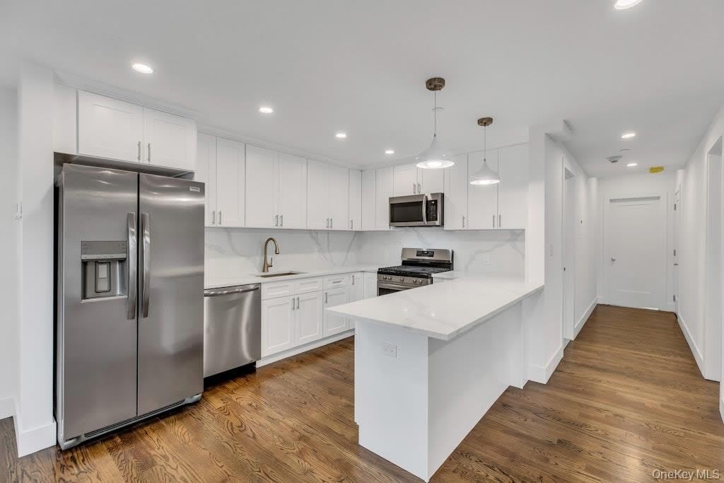 1431 Old Northern Boulevard – photo 3
