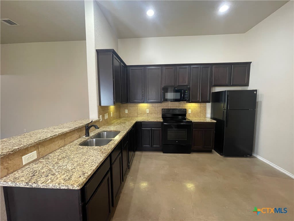 758 Saengerhalle Road – photo 4