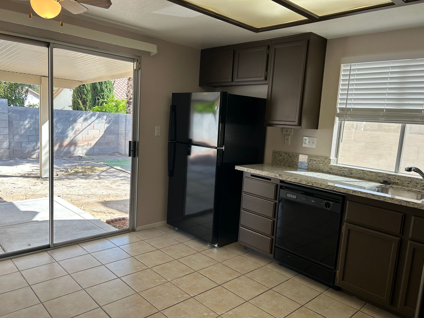 Single Story 3 Bedroom Home In Eldorado – photo 5