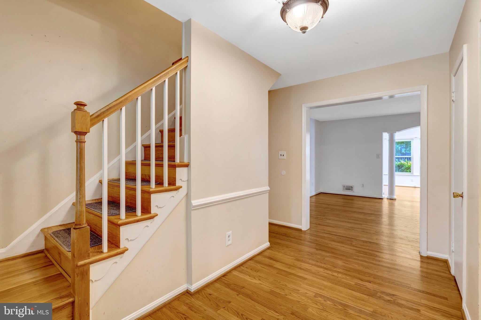8916 Braeburn Drive – photo 4