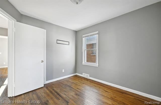 18417 Albion Street – photo 5