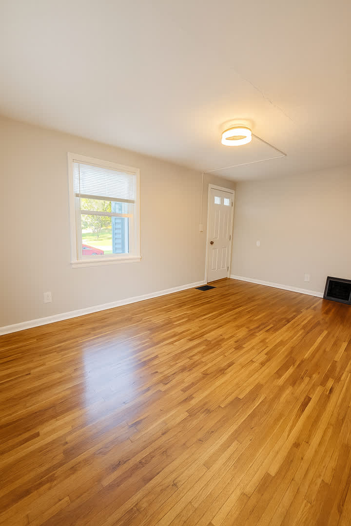 3 Bed 1 Bath – Rental On Millbrook Road – photo 2