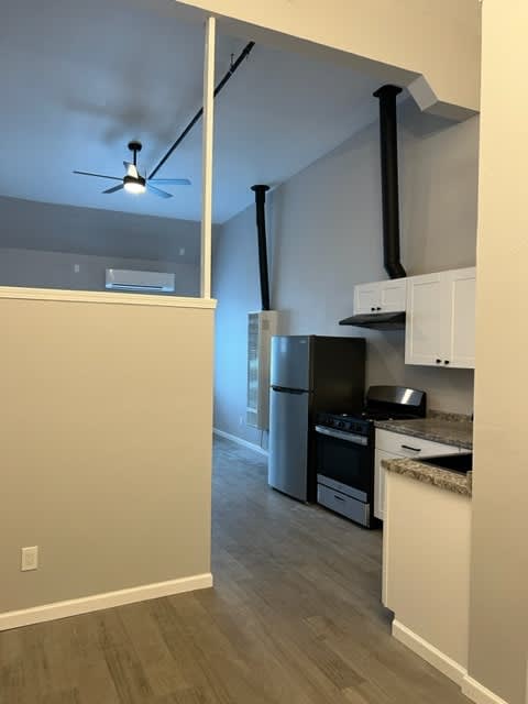 1153 Southeast 6th Avenue – photo 5