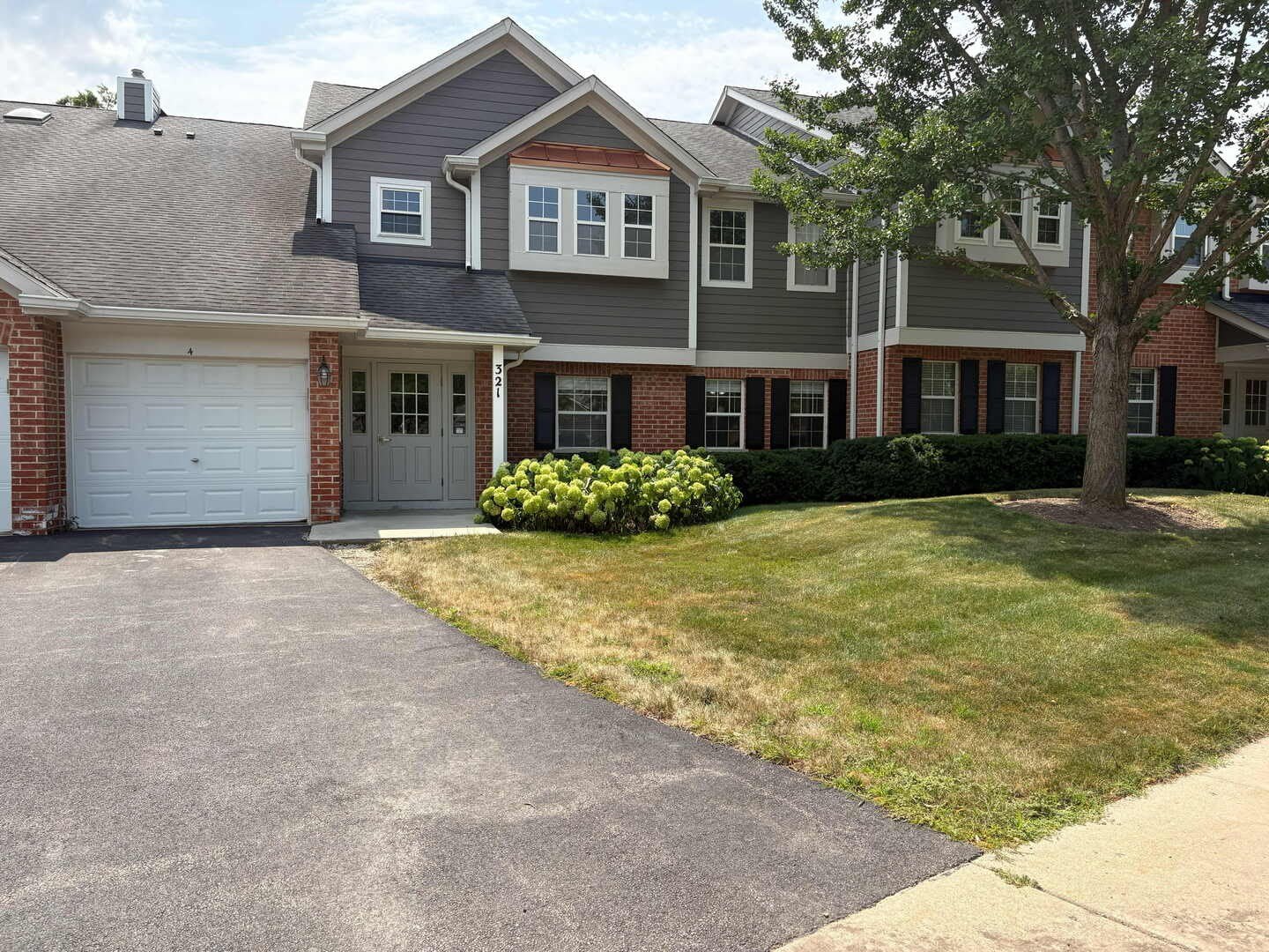 321 Charlotte Court – photo 1
