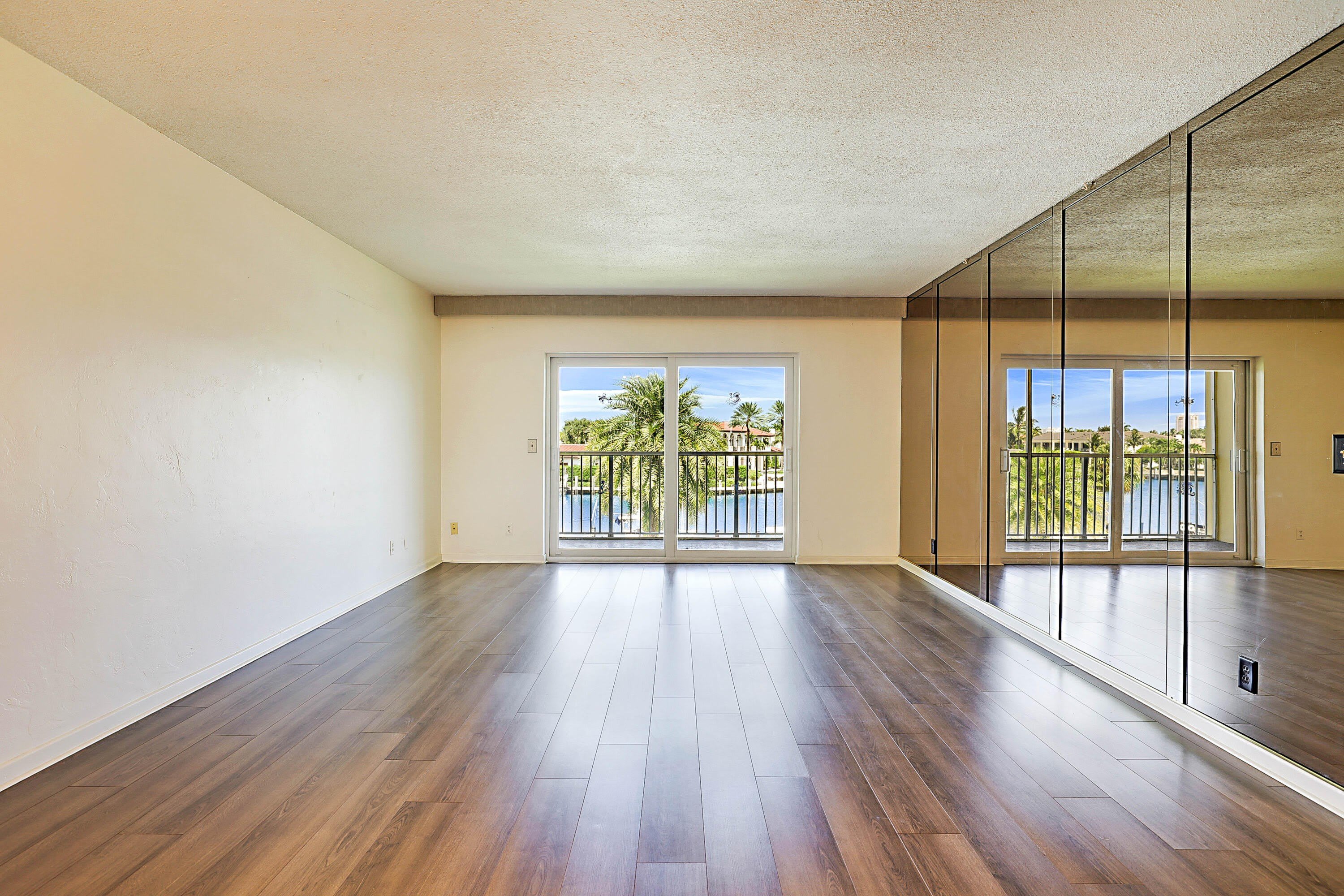 230 N Federal Highway – photo 5