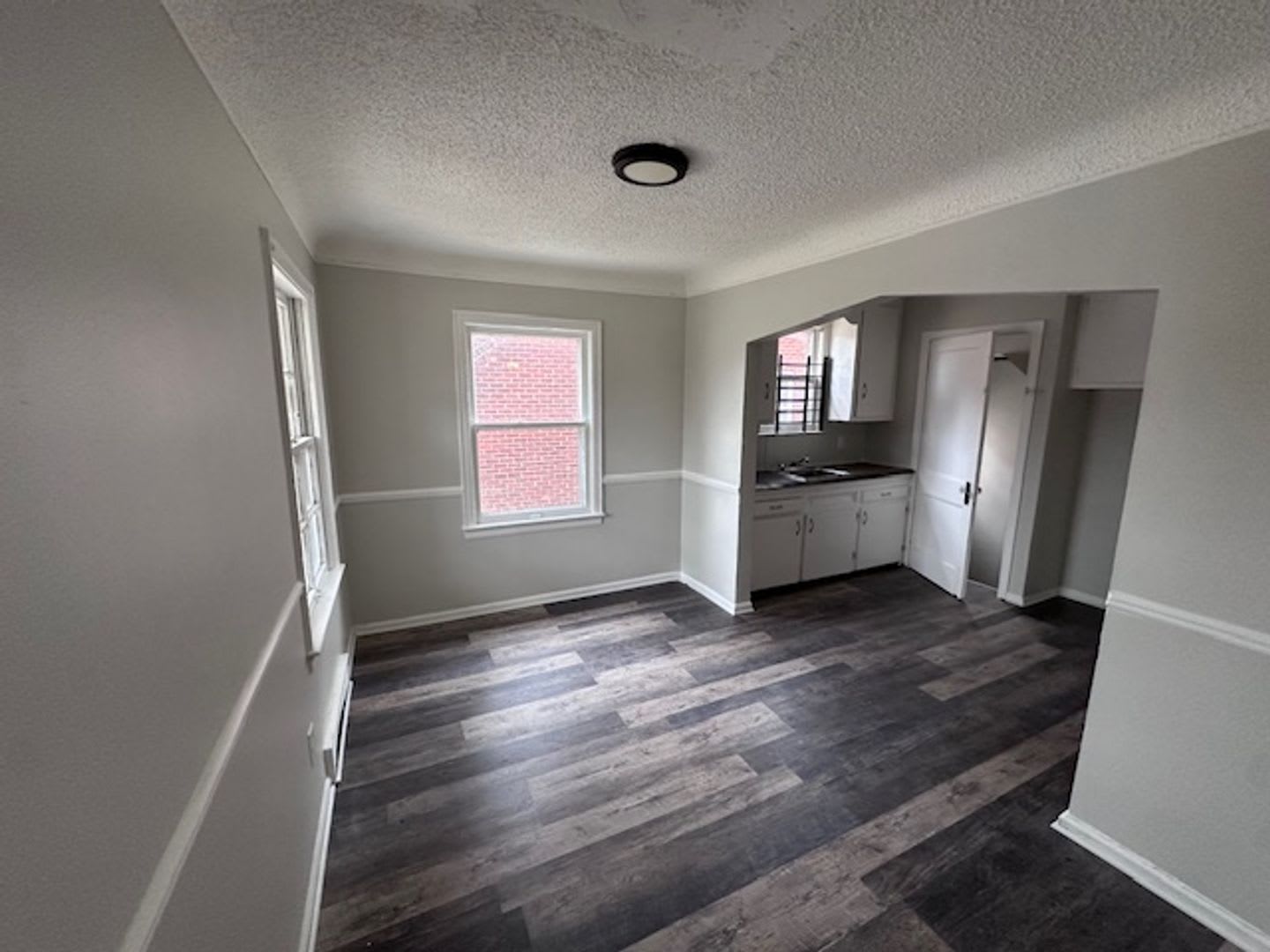 4bed 1 bath eastside Detroit with Garage and basement recently renovated! – photo 4
