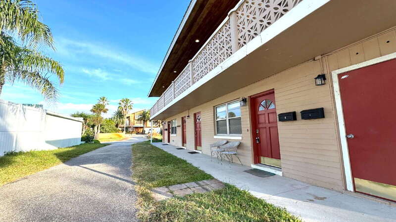 506 University Boulevard – photo 2