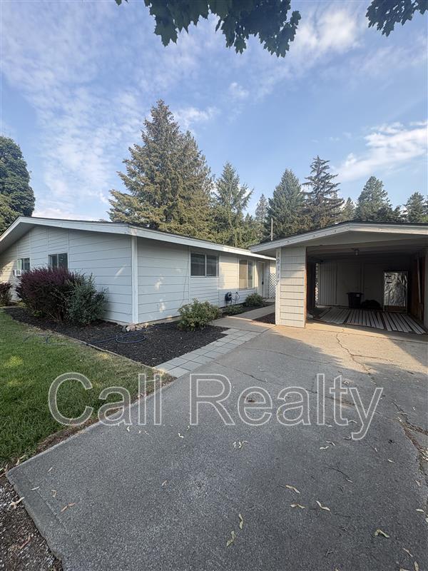 12117 E 23rd Ave – photo 1
