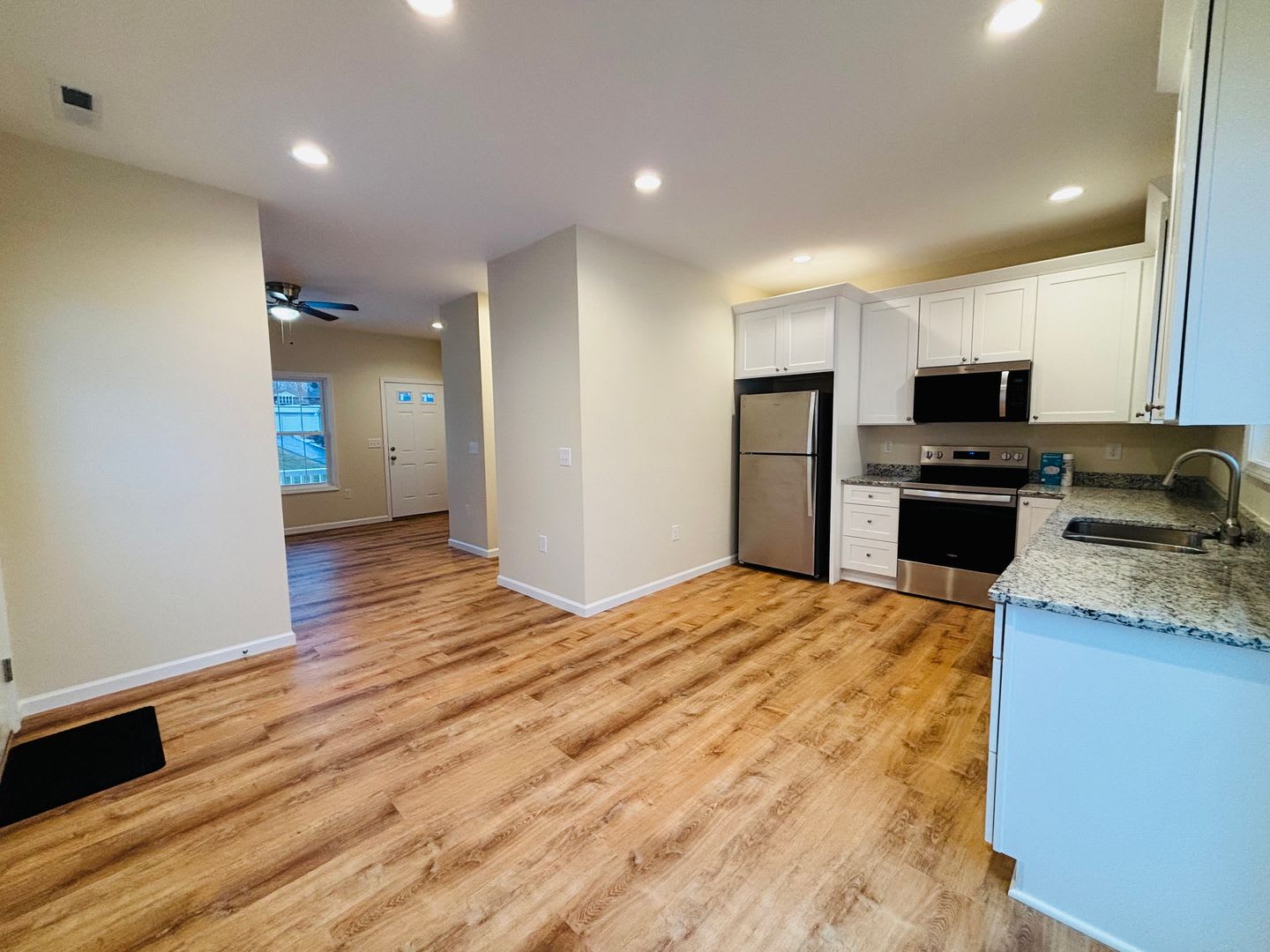 3 Bedroom, 2 Bath Home – photo 5