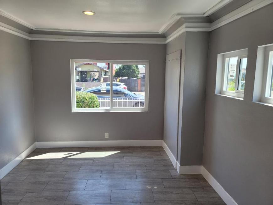 1127 E 21st Street – photo 4