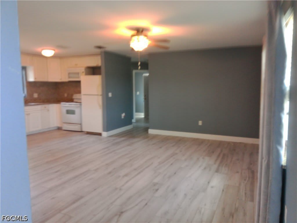 893 Iris Drive – photo 3