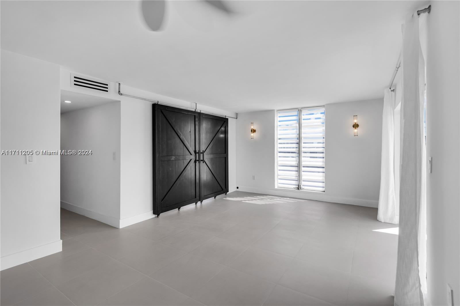 8305 Crespi Boulevard – photo 5