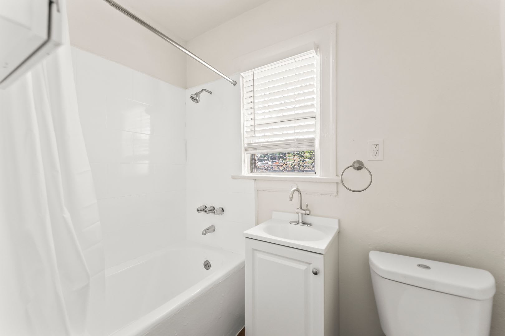 314/316 W. 50th St. – photo 4