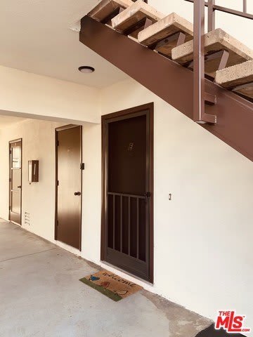 604 E Windsor Rd – photo 2