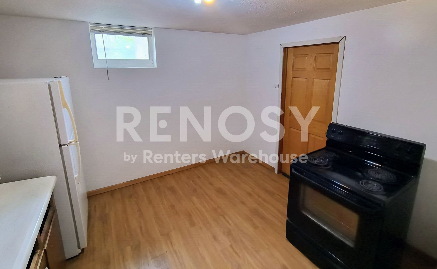 Available Now 2 Bedroom 1 Bath Apartment/Condo in Maple Grove – photo 5