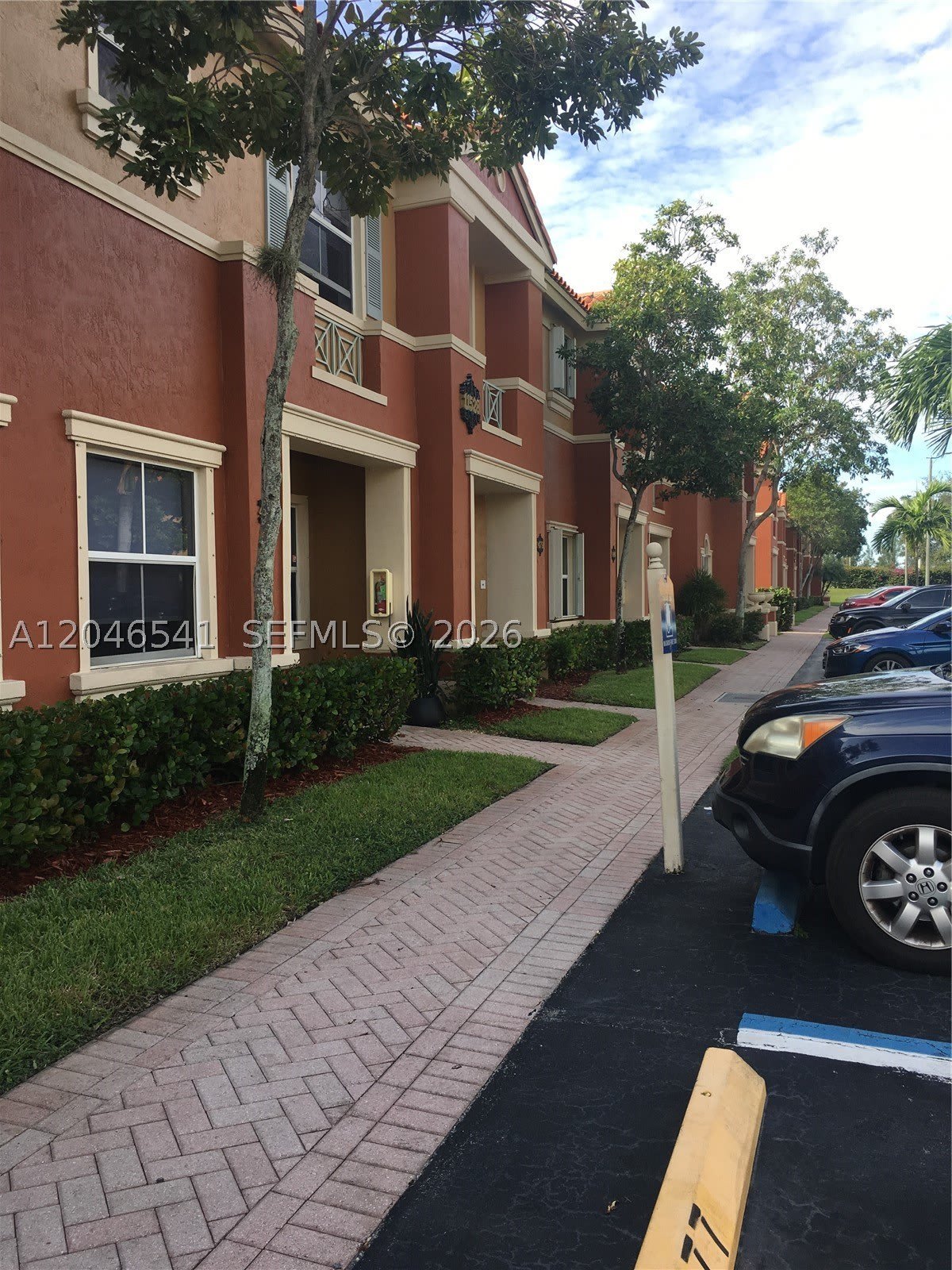 11528 NW 60th Ter – photo 2