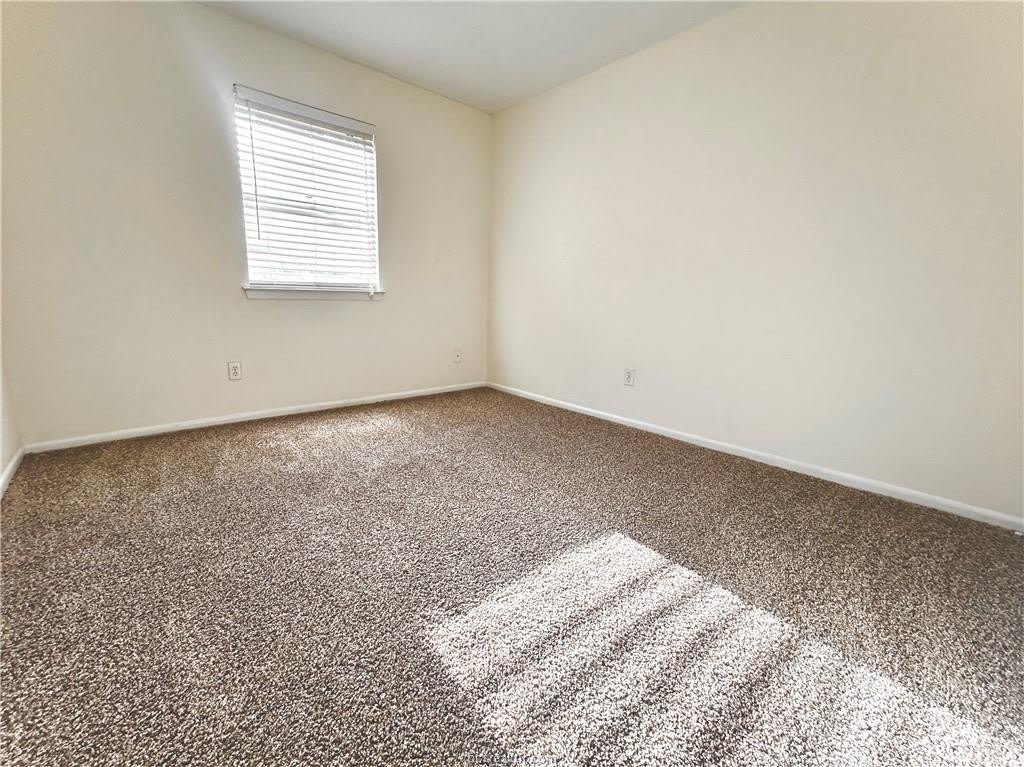 1602 Cloverdale Court – photo 4