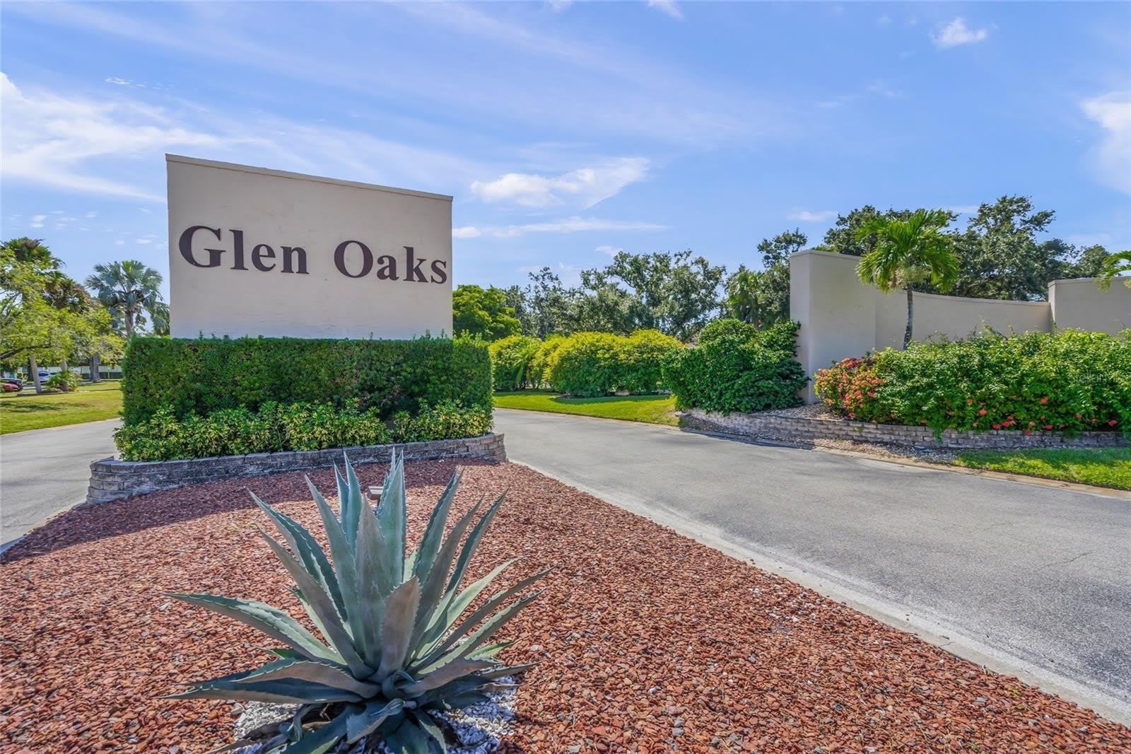 1325 GLEN OAKS Drive E – photo 3