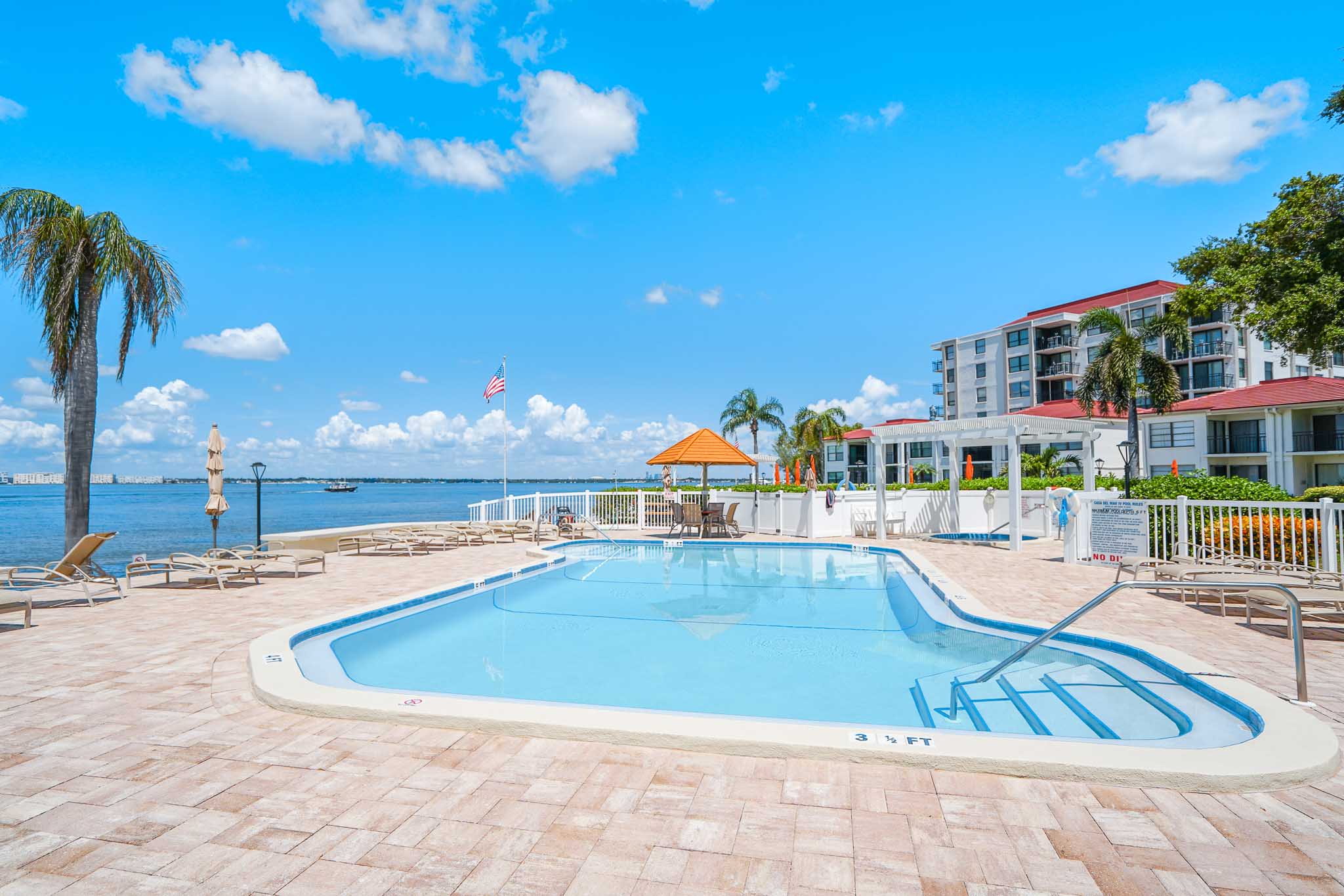 6180 Sun Blvd – photo 2