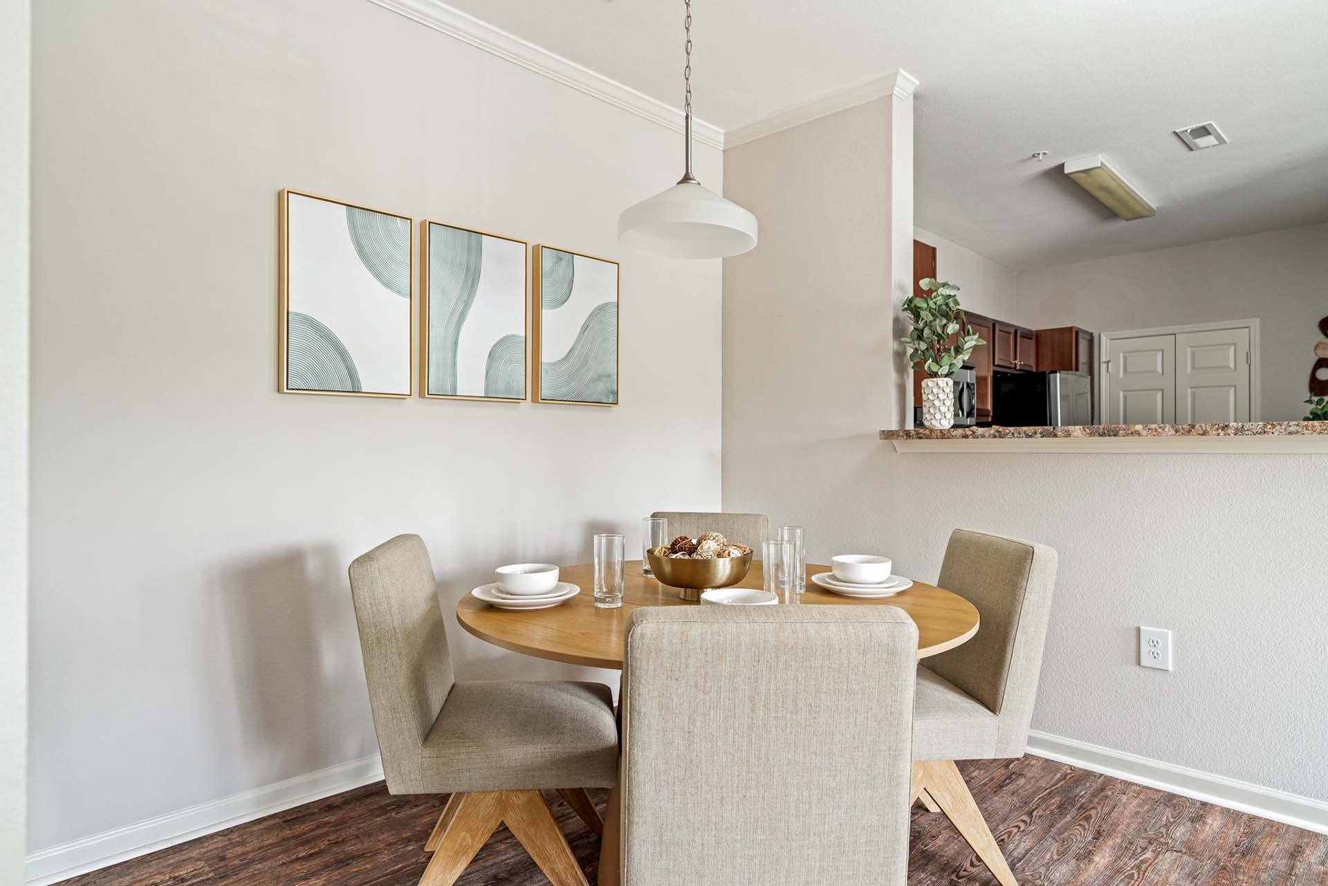 Vintage Creekwood Park Apartments – photo 4