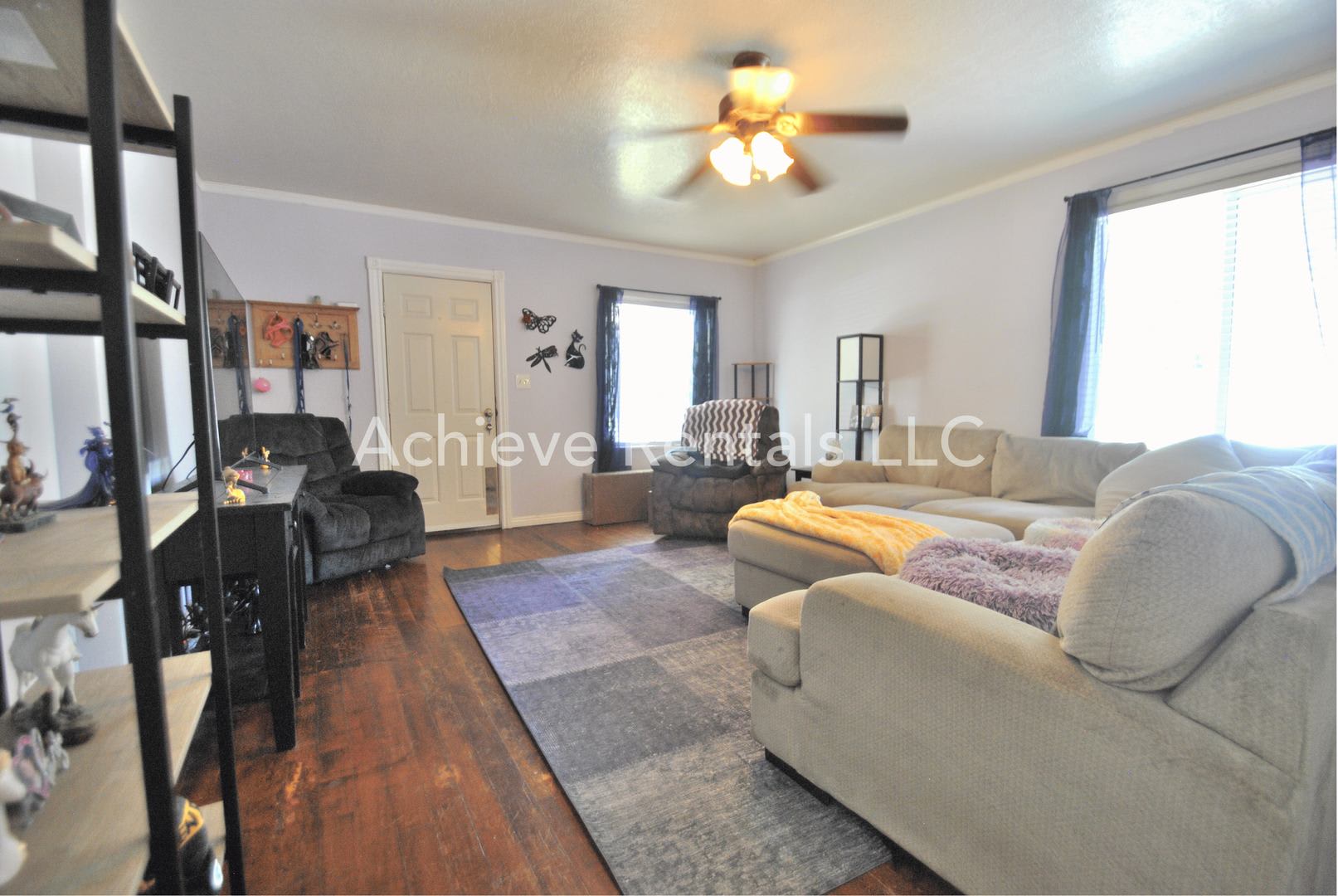 Charming Logan Home – photo 3